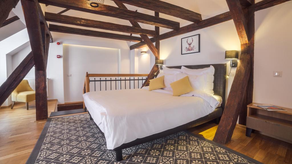 Antler Boutique Hotel Brasov Ngoại thất bức ảnh
