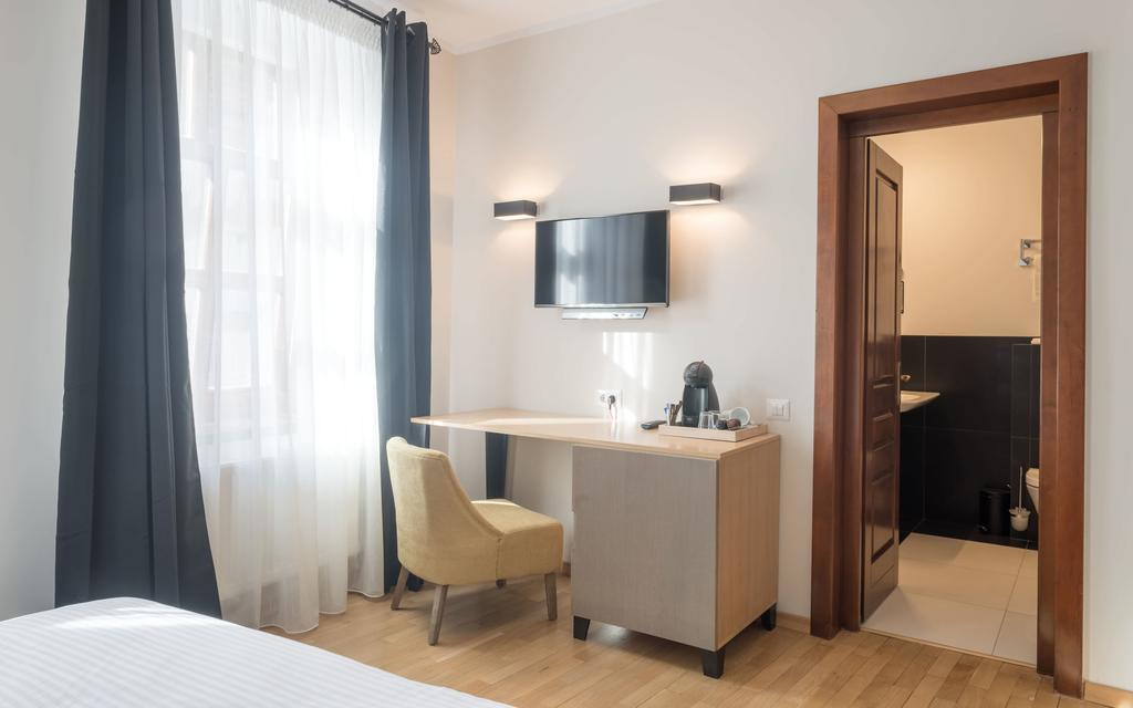 Antler Boutique Hotel Brasov Ngoại thất bức ảnh