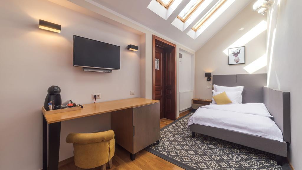 Antler Boutique Hotel Brasov Ngoại thất bức ảnh